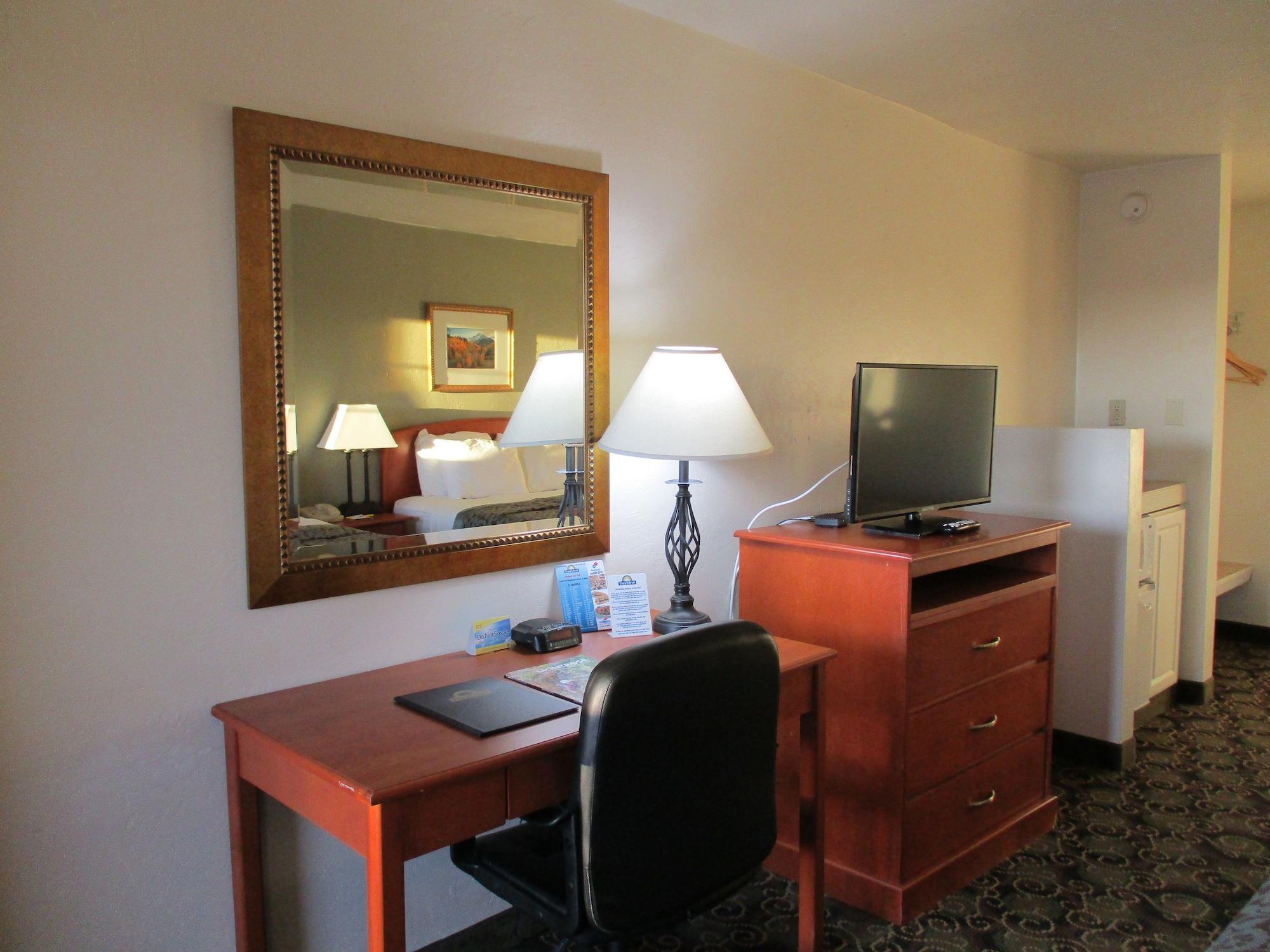 Days Inn By Wyndham Montrose Εξωτερικό φωτογραφία