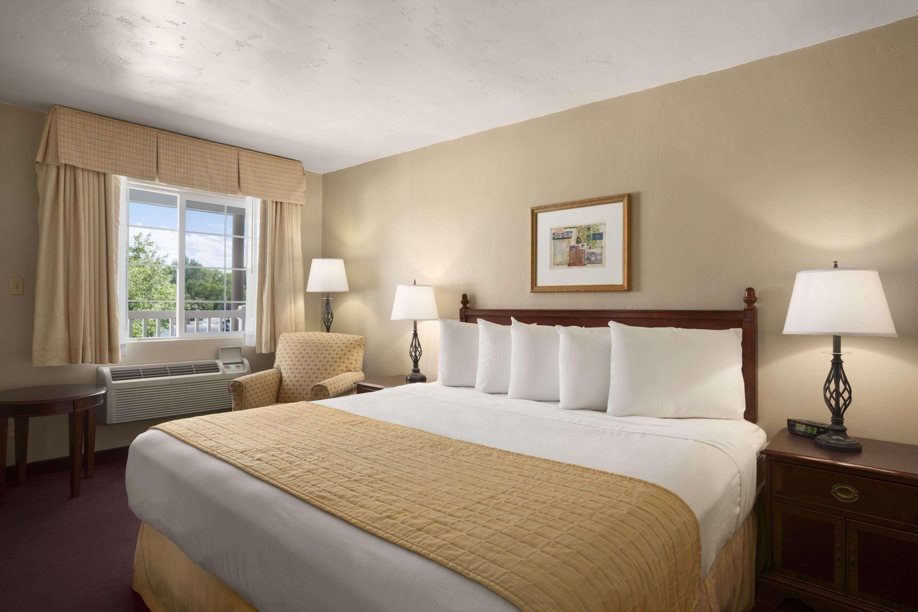 Days Inn By Wyndham Montrose Εξωτερικό φωτογραφία