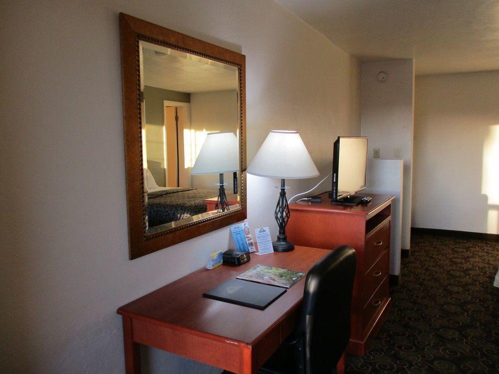 Days Inn By Wyndham Montrose Εξωτερικό φωτογραφία